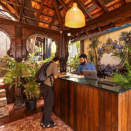 Madpackers Goa Anjuna - Bar Extérieur photo