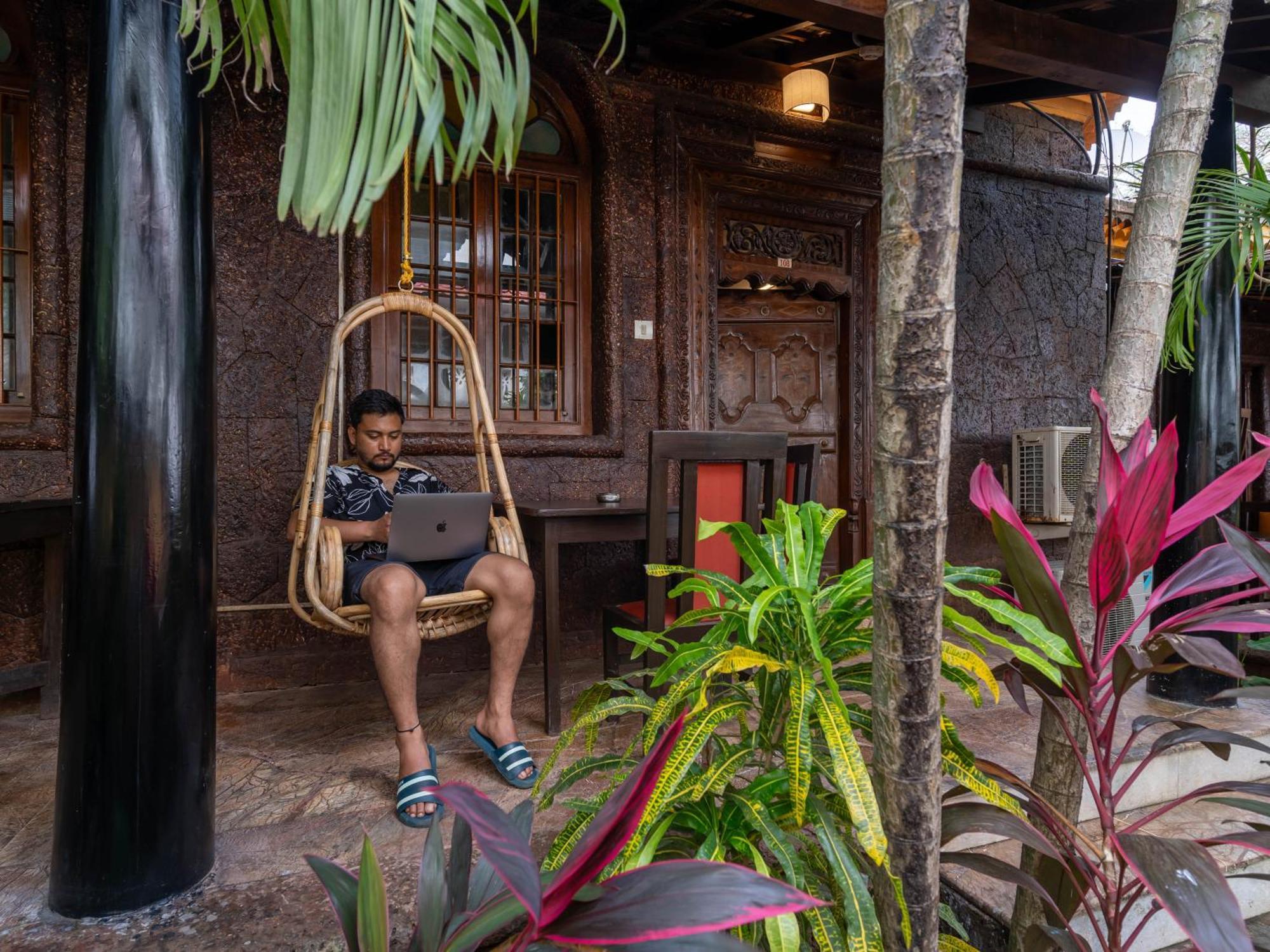 Madpackers Goa Anjuna - Bar Extérieur photo