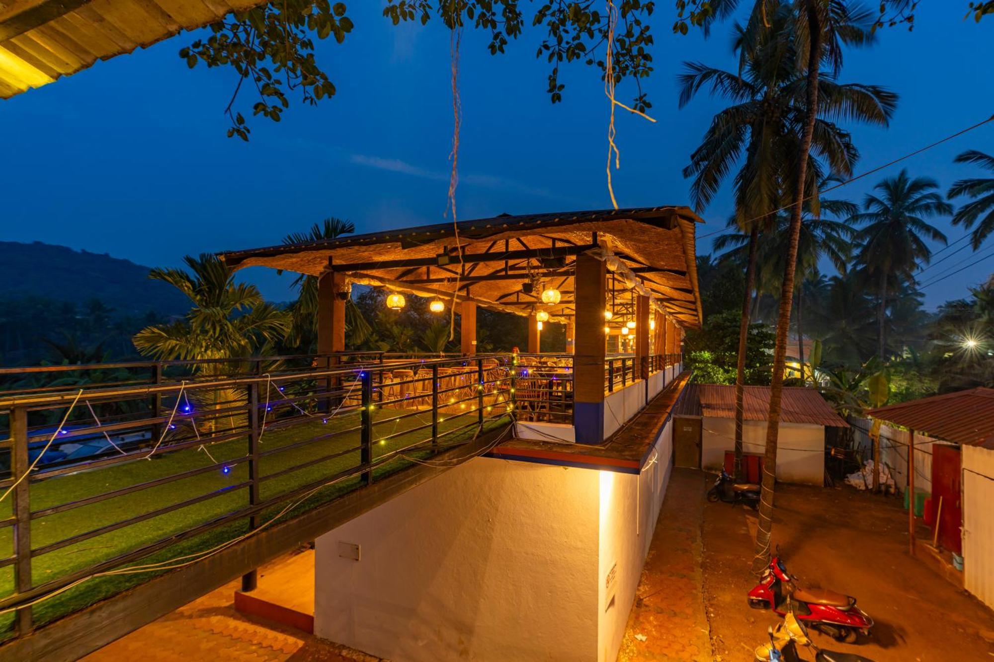 Madpackers Goa Anjuna - Bar Extérieur photo
