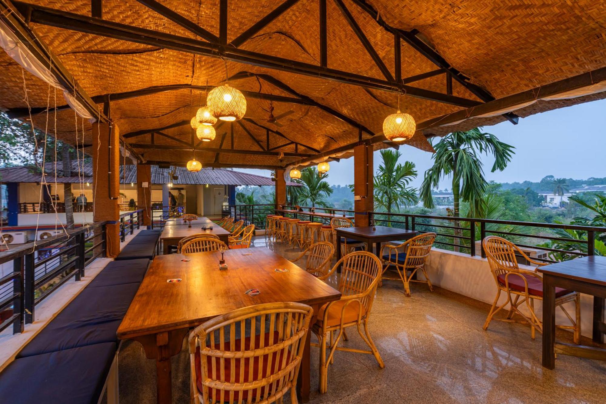 Madpackers Goa Anjuna - Bar Extérieur photo